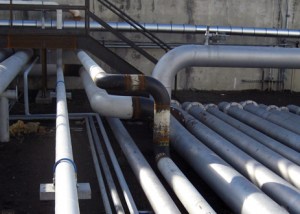 An example of refinery piping.